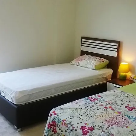 Spacious Luxury Living On Magnificent Gated Tropicana , Overlooks The Comm * 시데
