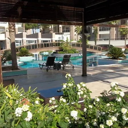 Lejlighed Spacious Luxury Living On Magnificent Gated Tropicana , Overlooks The Comm